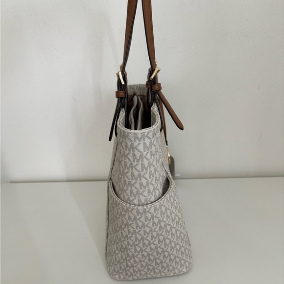 Michael Kors Jet Set Travel Medium East West Signature Monogram Tote - Picture 5 of 10